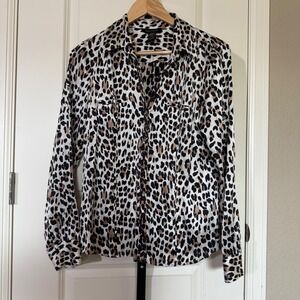 White House Black Market Leopard Silk Stretch Button Up Blouse Womens Size 12